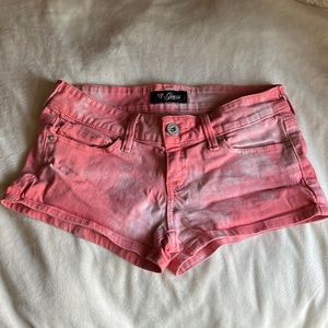 Women’s low rise pink Guess shorts, US Size 27